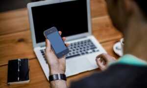 reminders of him colleen hoover characters